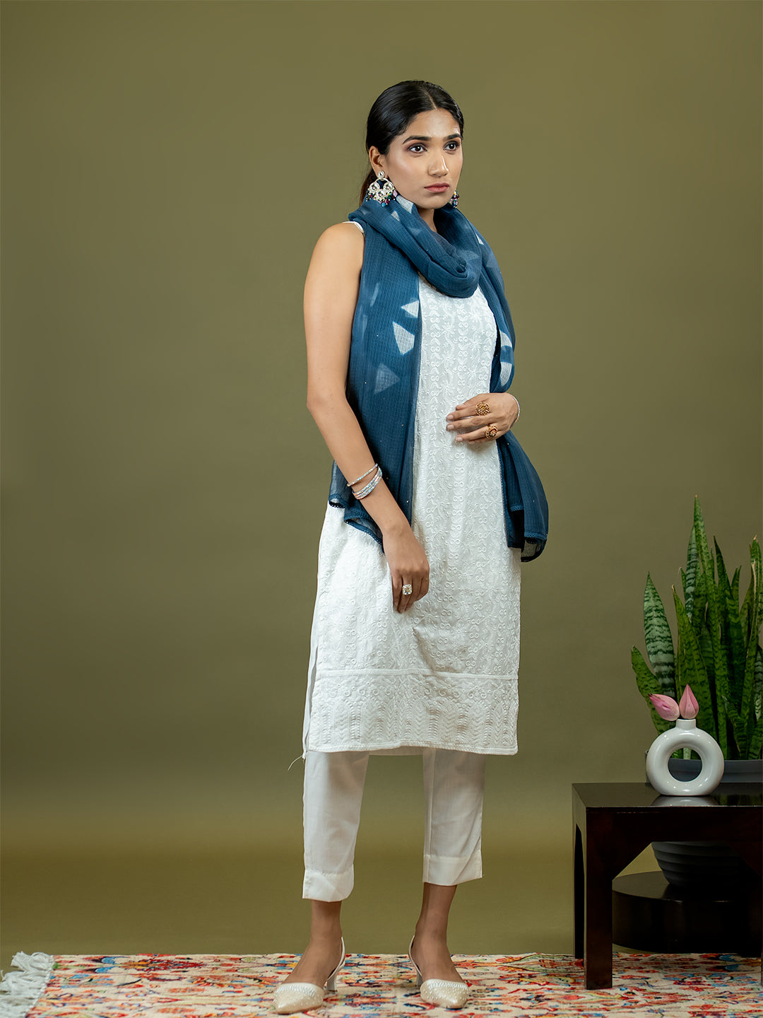 Chhayaa Navy Shibori Dupatta