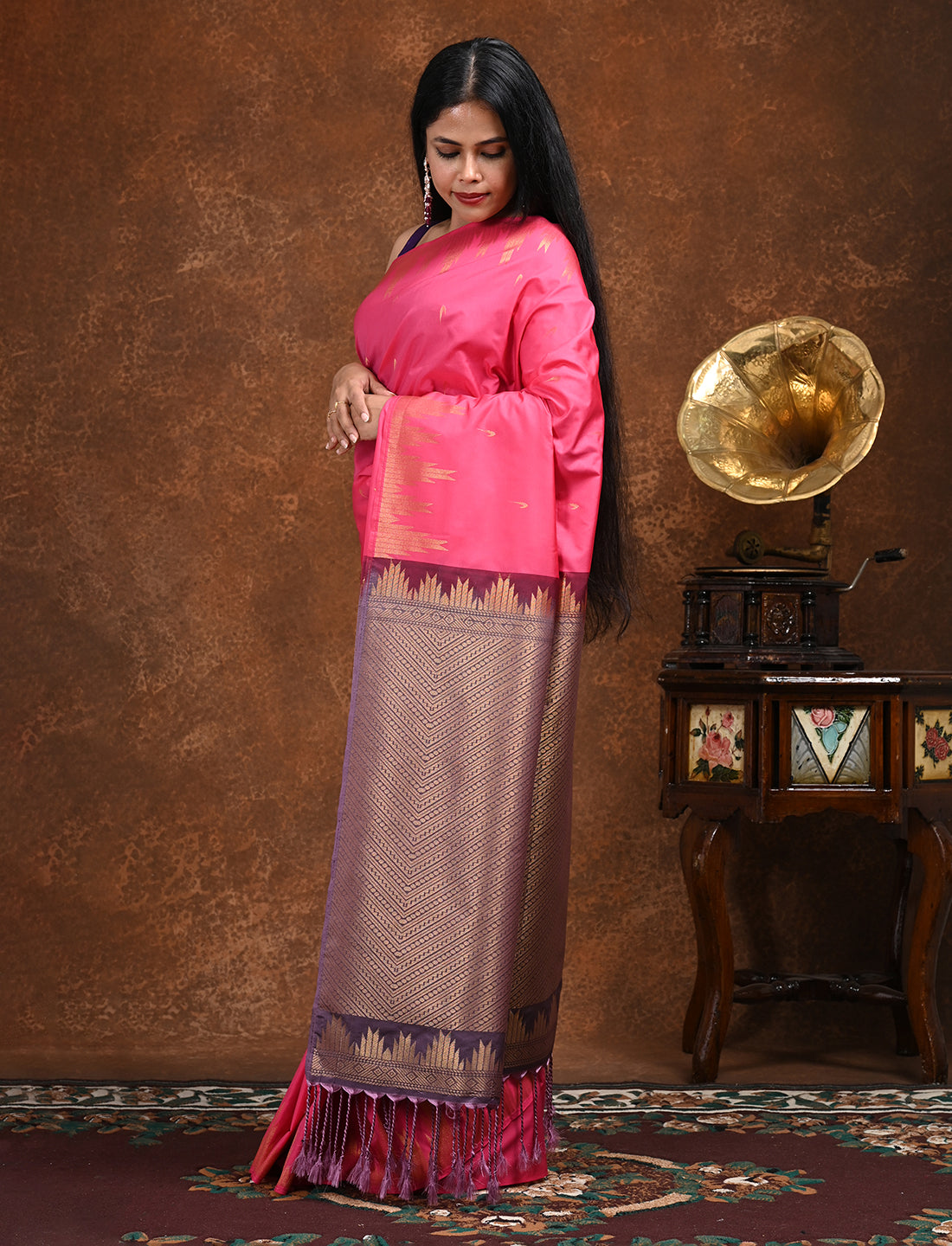 Dravya Fuchsia Kanjeevaram Saree