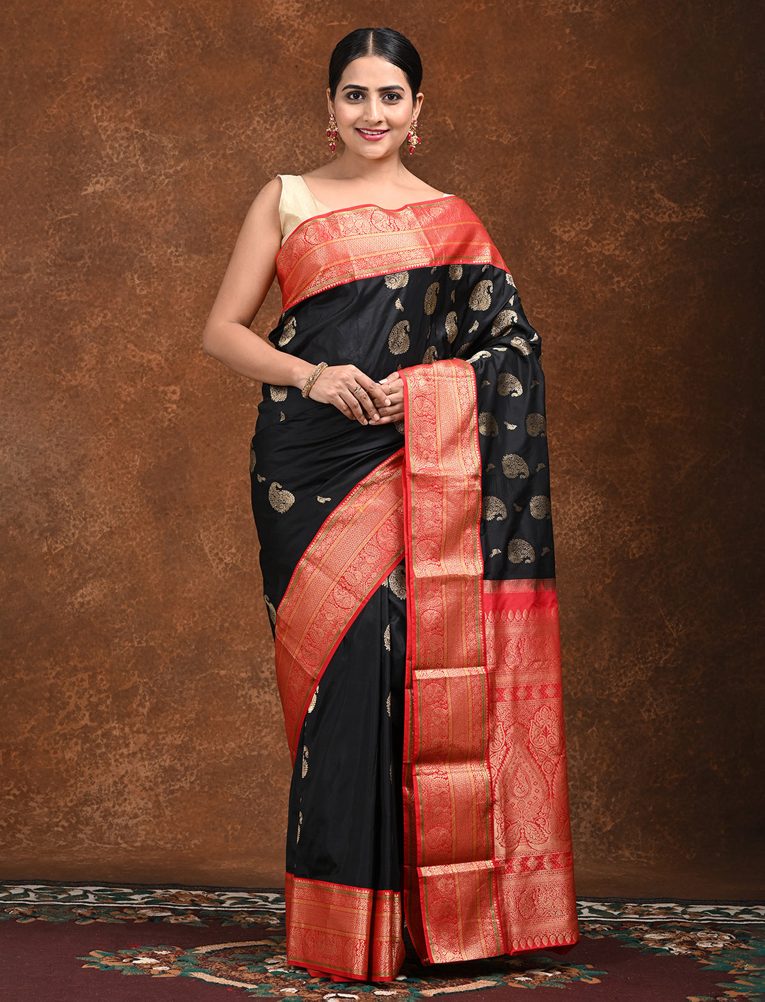 Pratha Black Kanjeevaram Saree