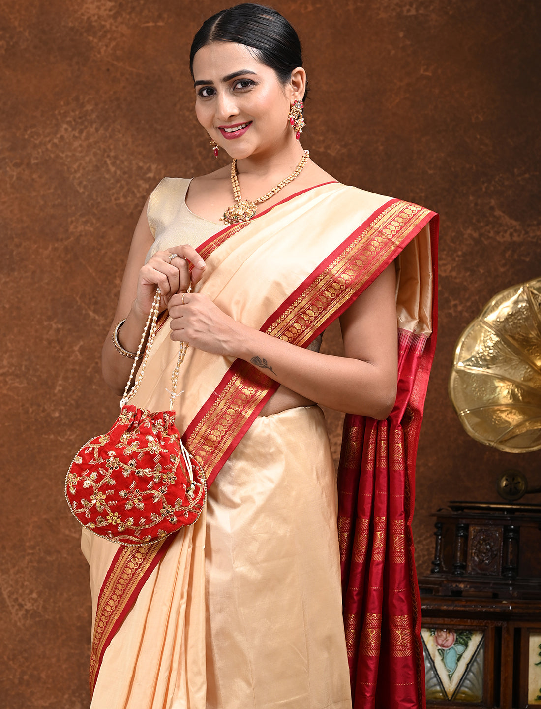 Aarunya Beige Kanjeevaram Saree