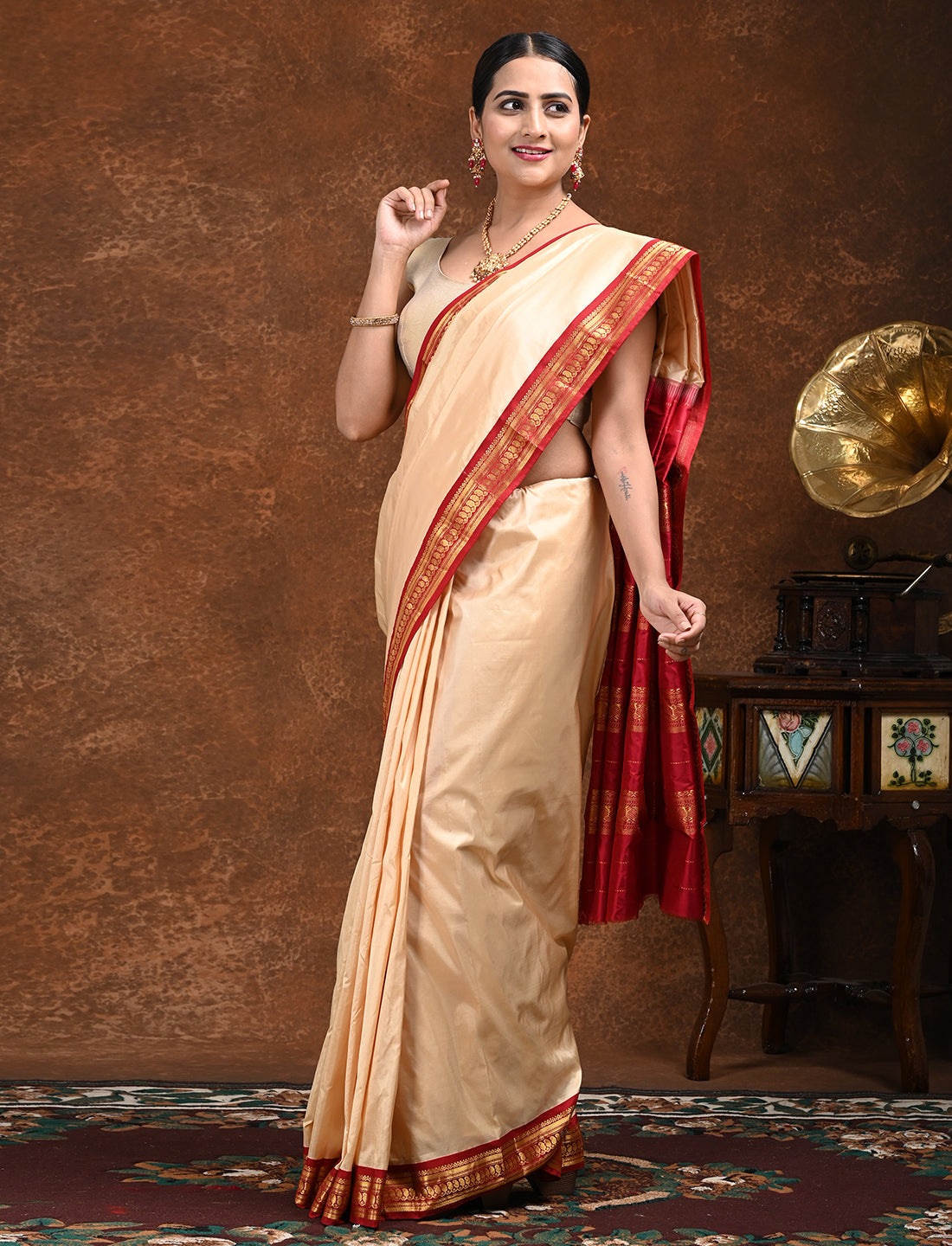 Aarunya Beige Kanjeevaram Saree