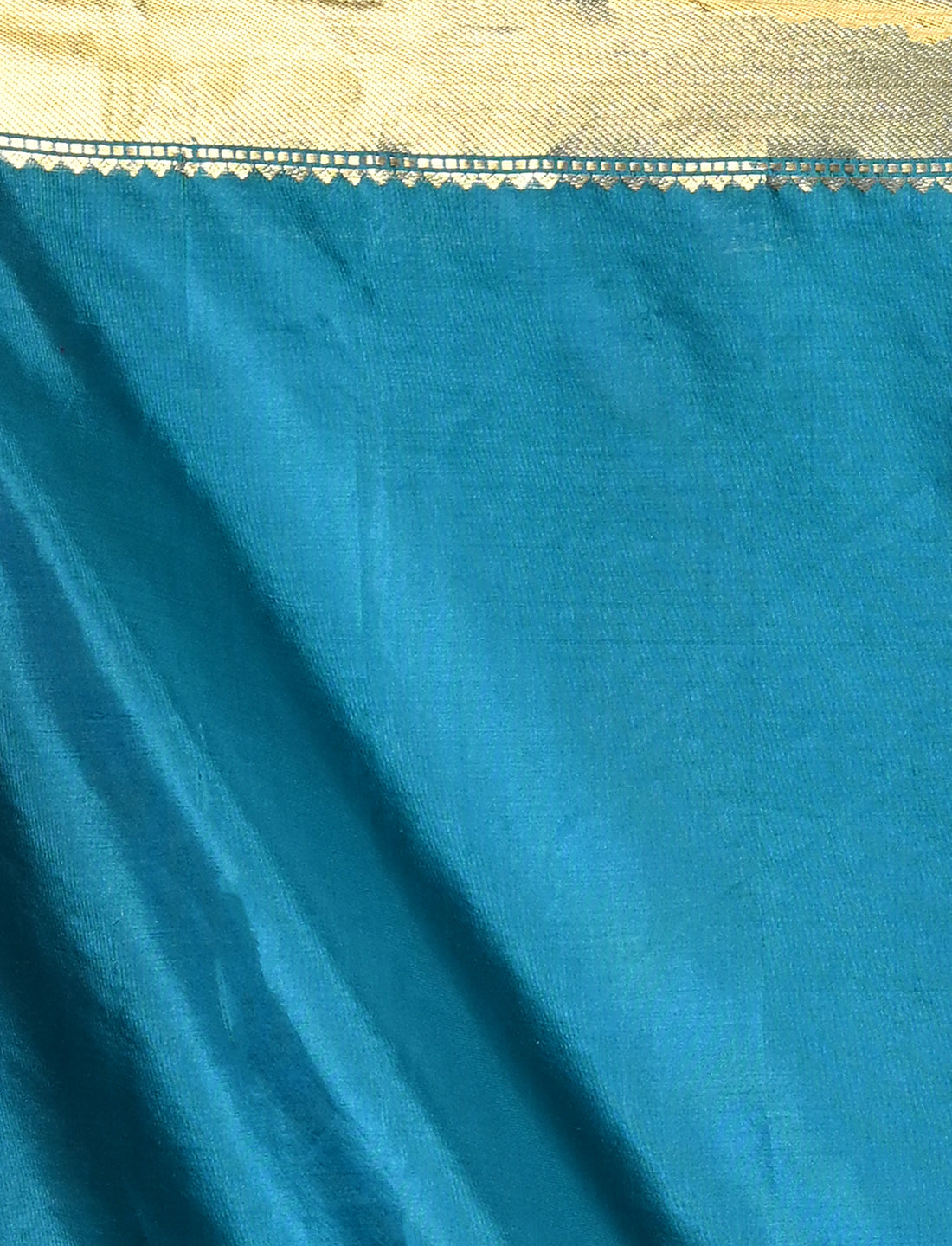 Rajani Fuchsia Kanjeevaram Saree