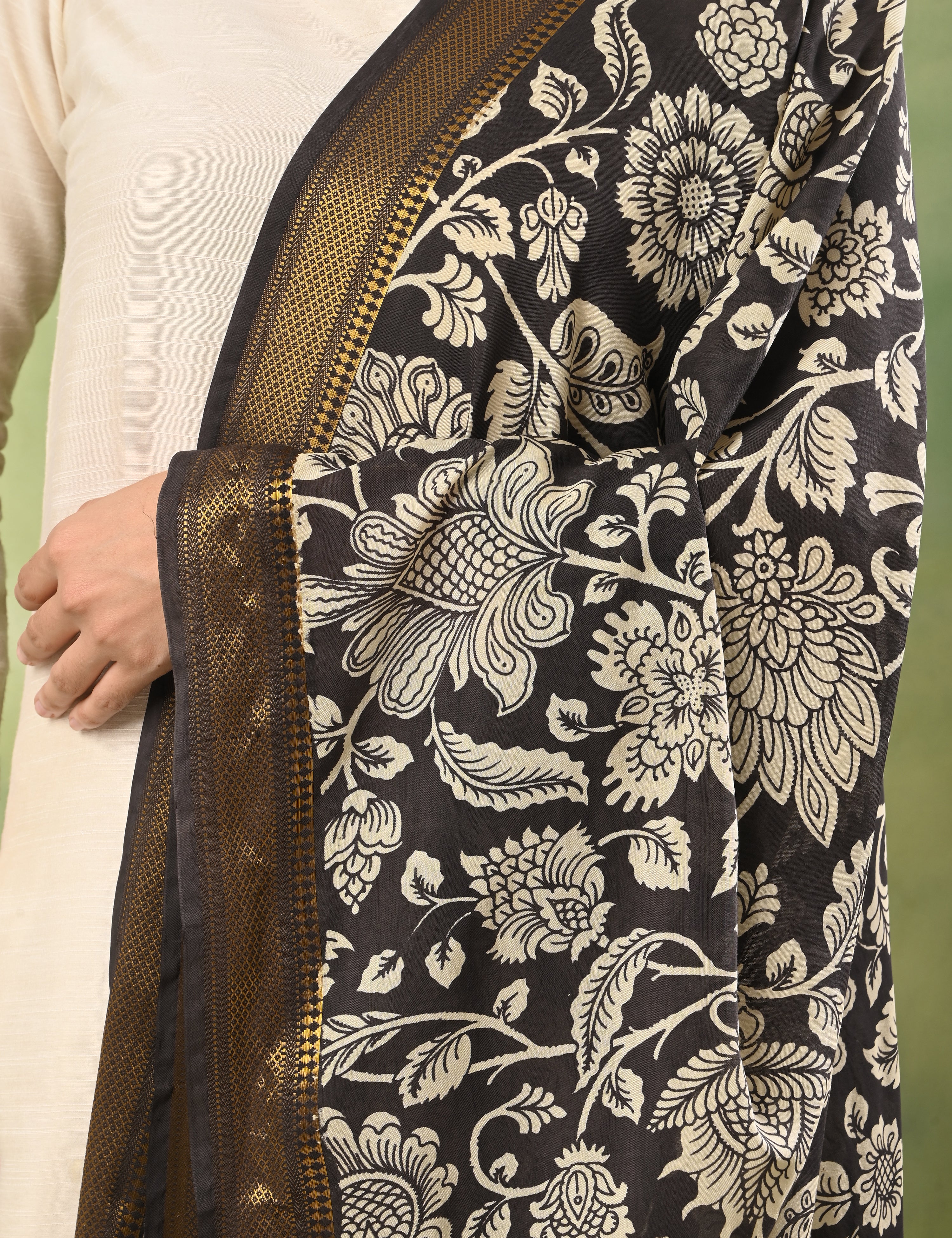 Thavare Dark Grey Pen Kalamkari Dupatta