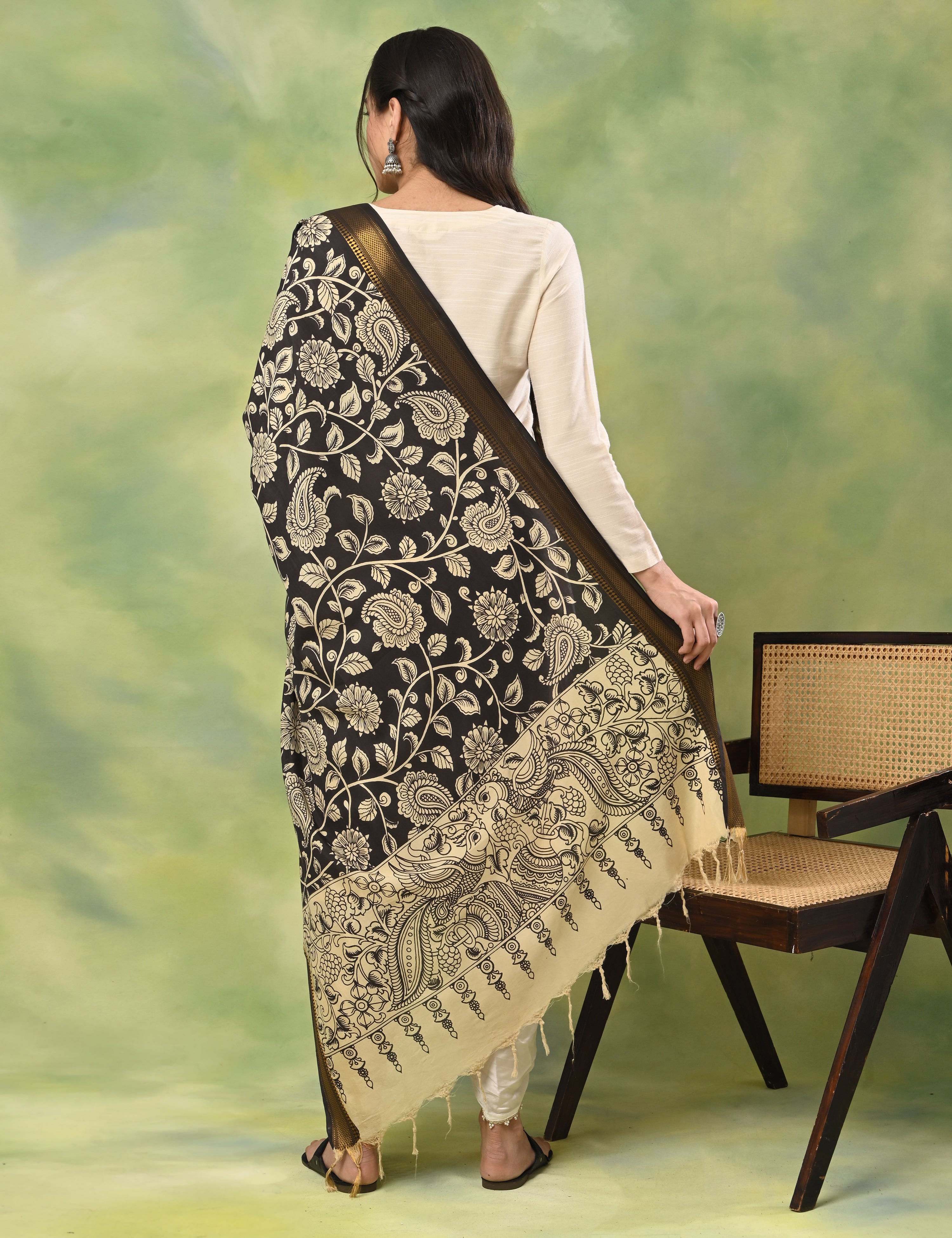 Thavare Black Pen Kalamkari Dupatta