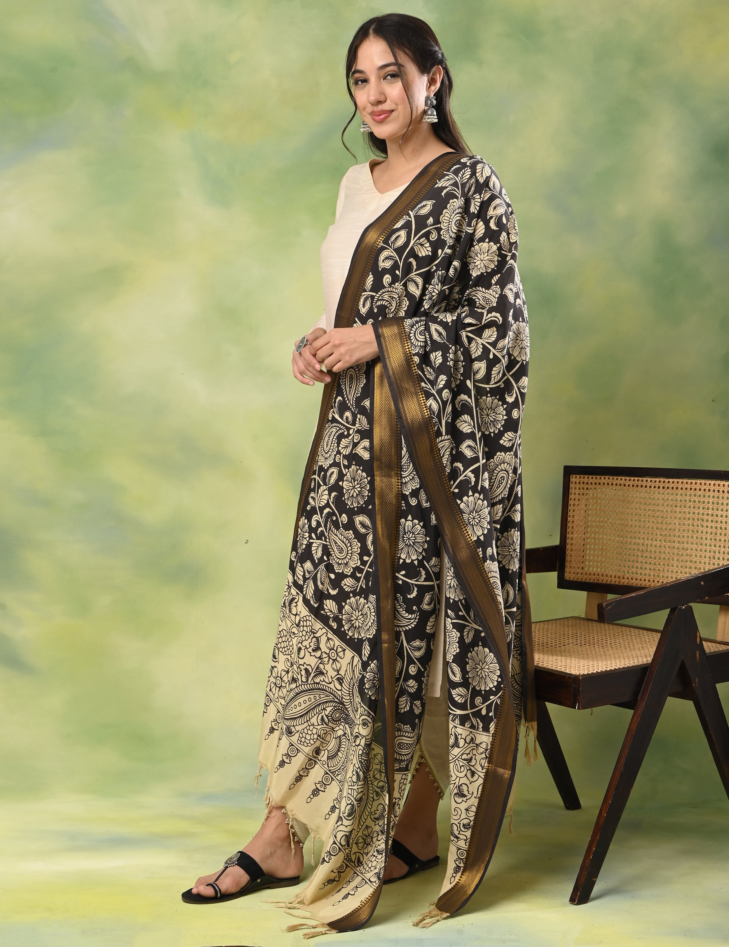 Thavare Black Pen Kalamkari Dupatta