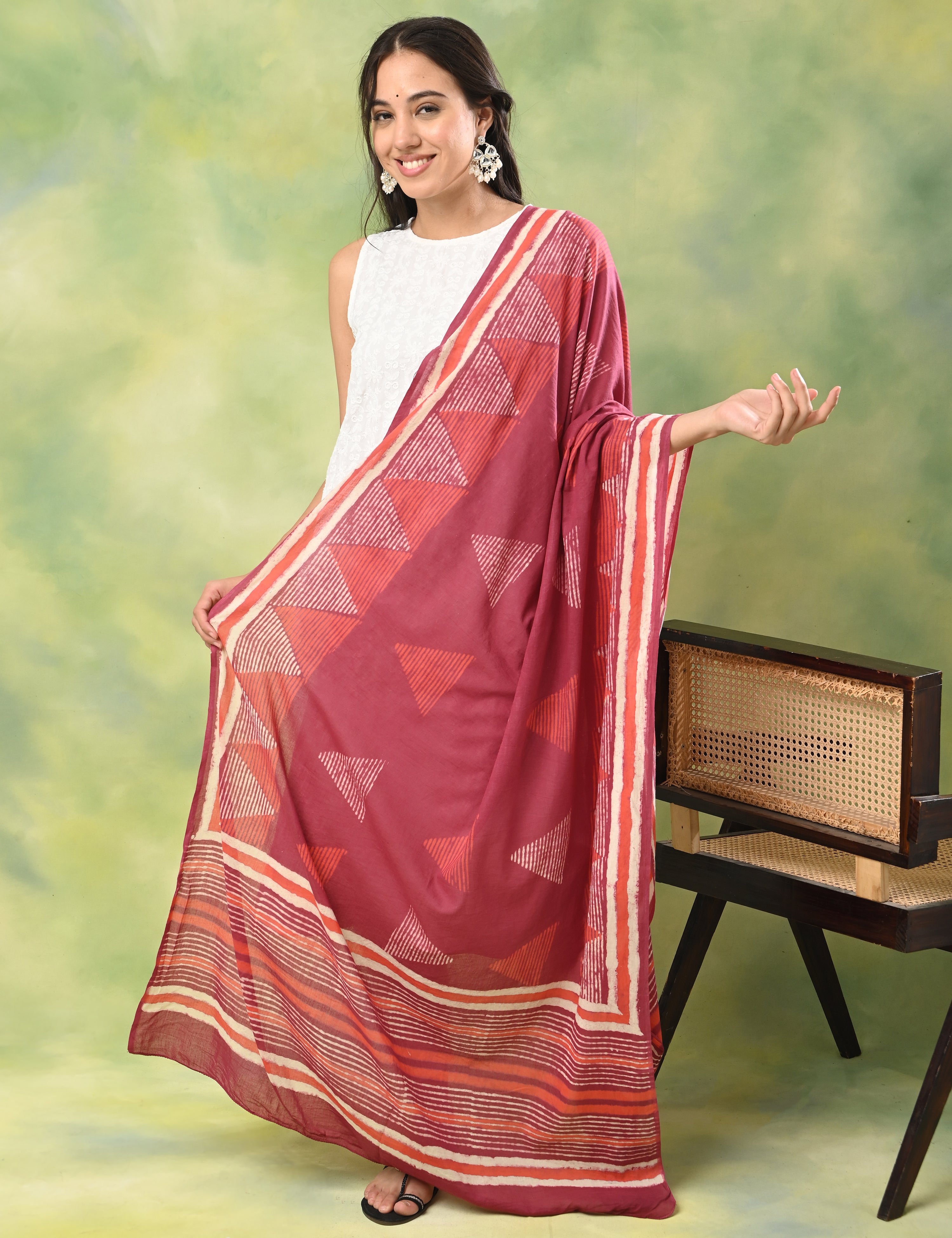 Trayas Magenta Dabu Dupatta