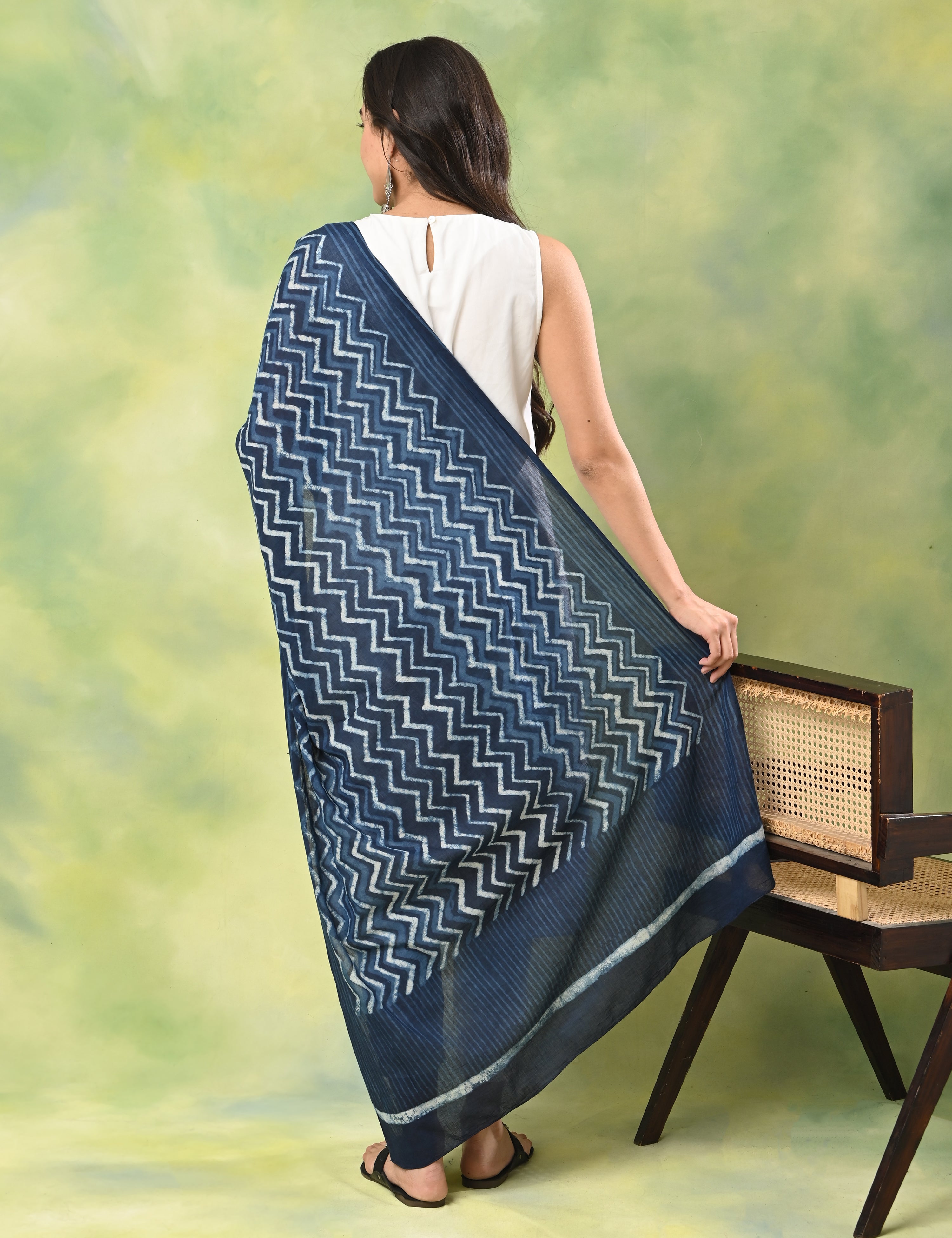 Trayas Indigo Dabu Dupatta
