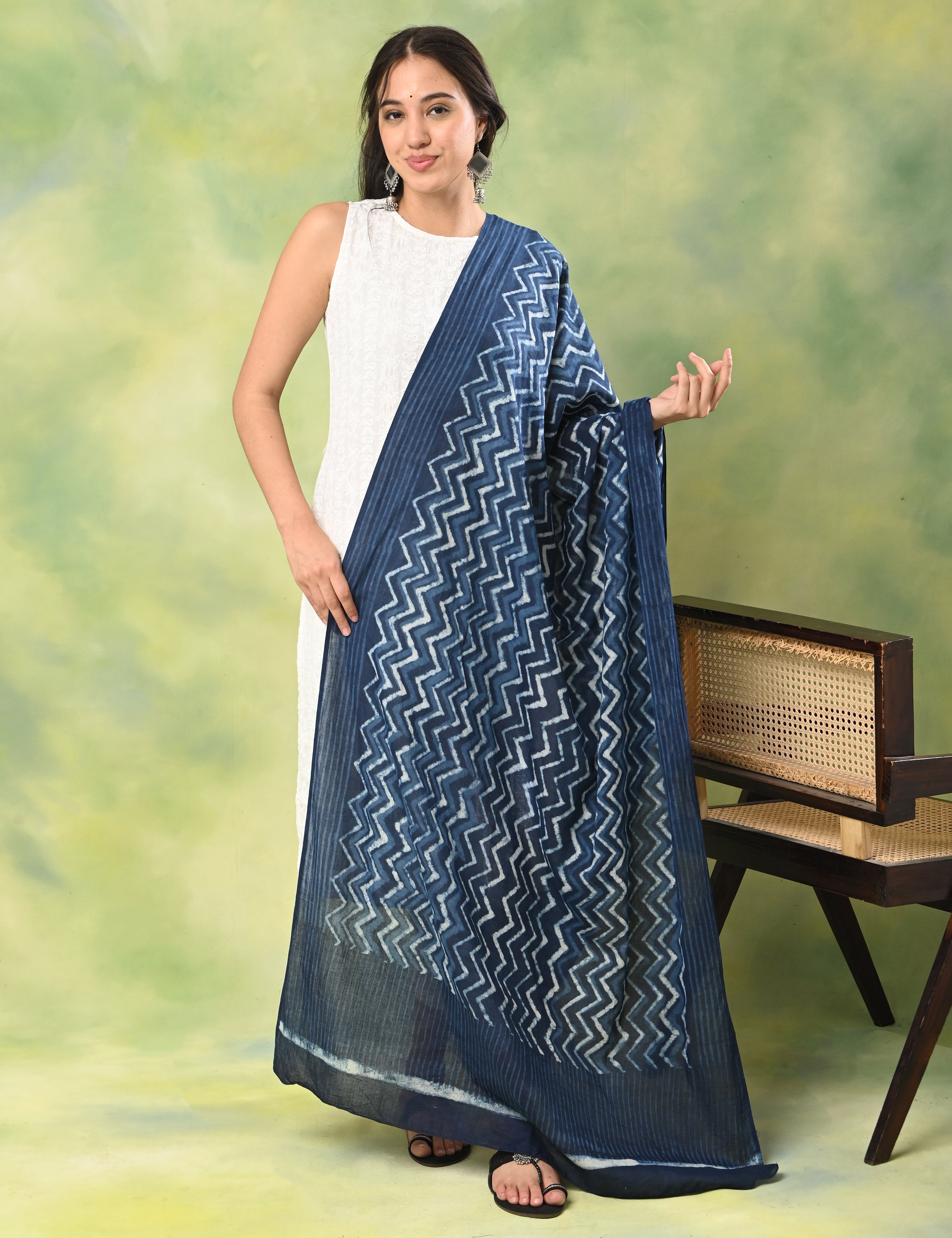 Trayas Indigo Dabu Dupatta