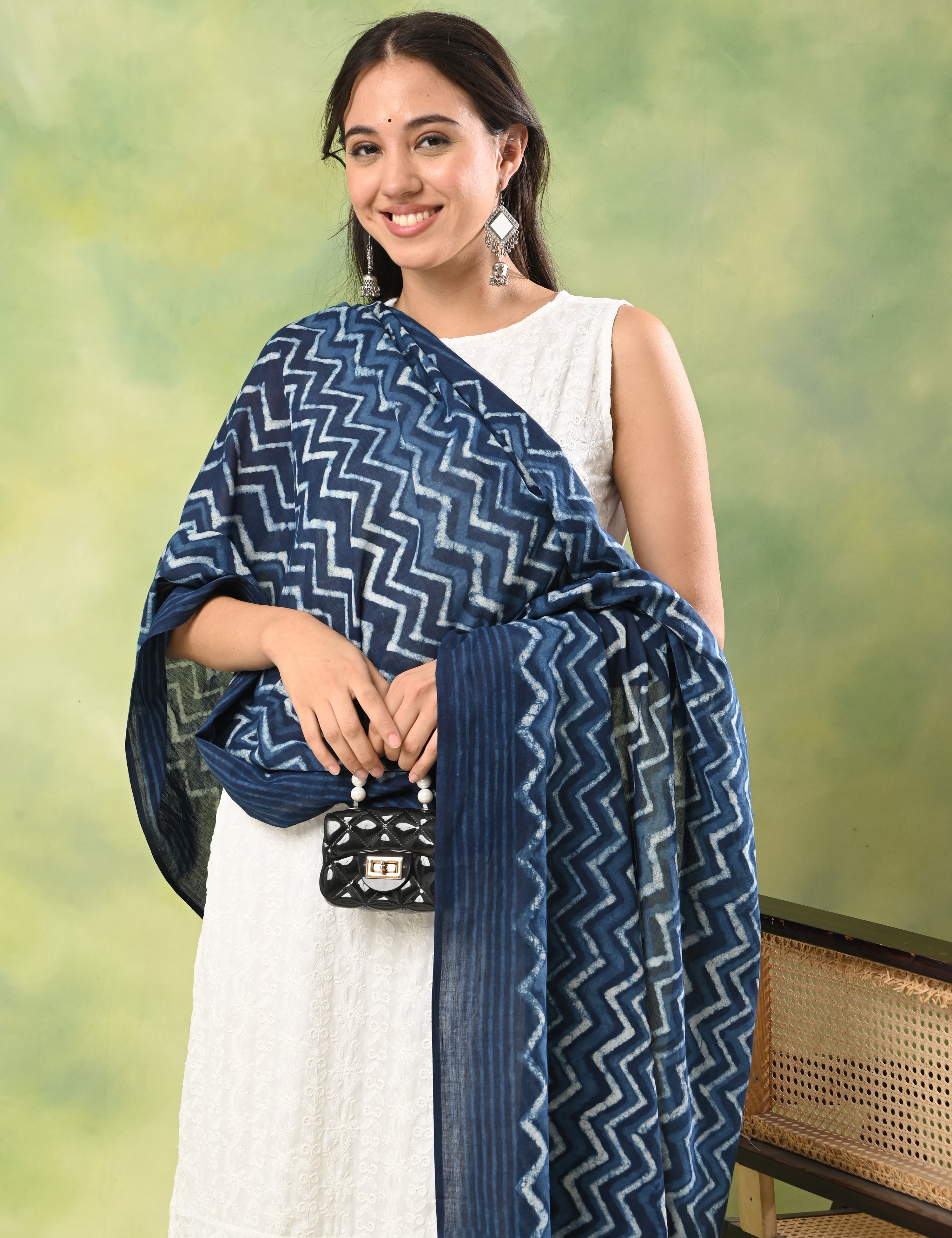 Trayas Indigo Dabu Dupatta