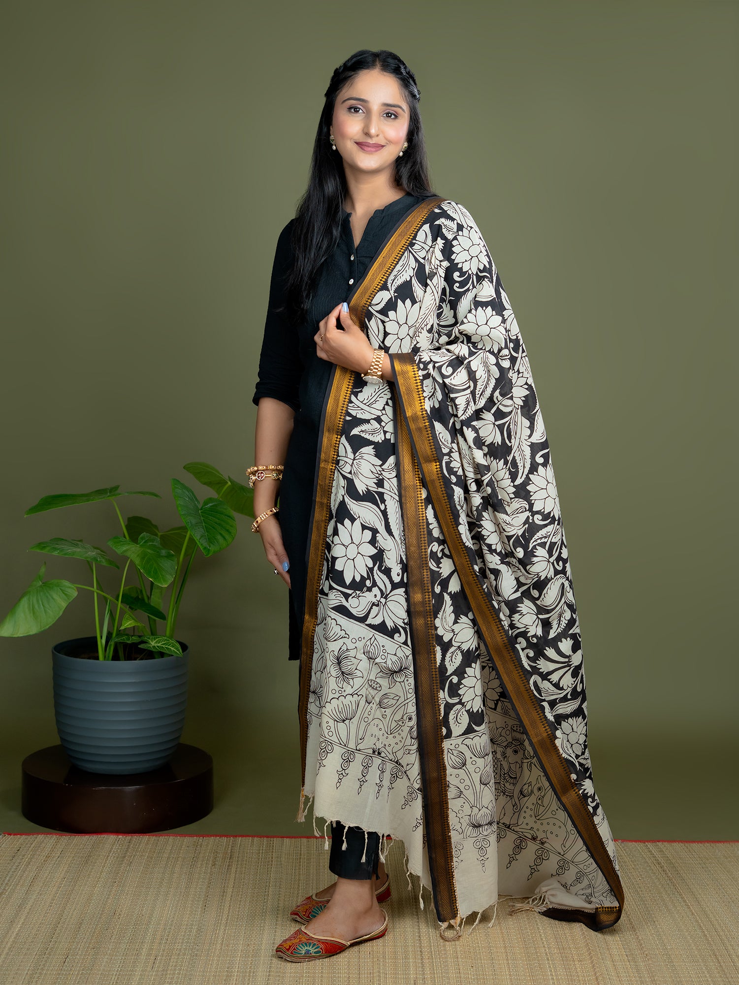 Lekhika Beige Kalamkari Dupatta