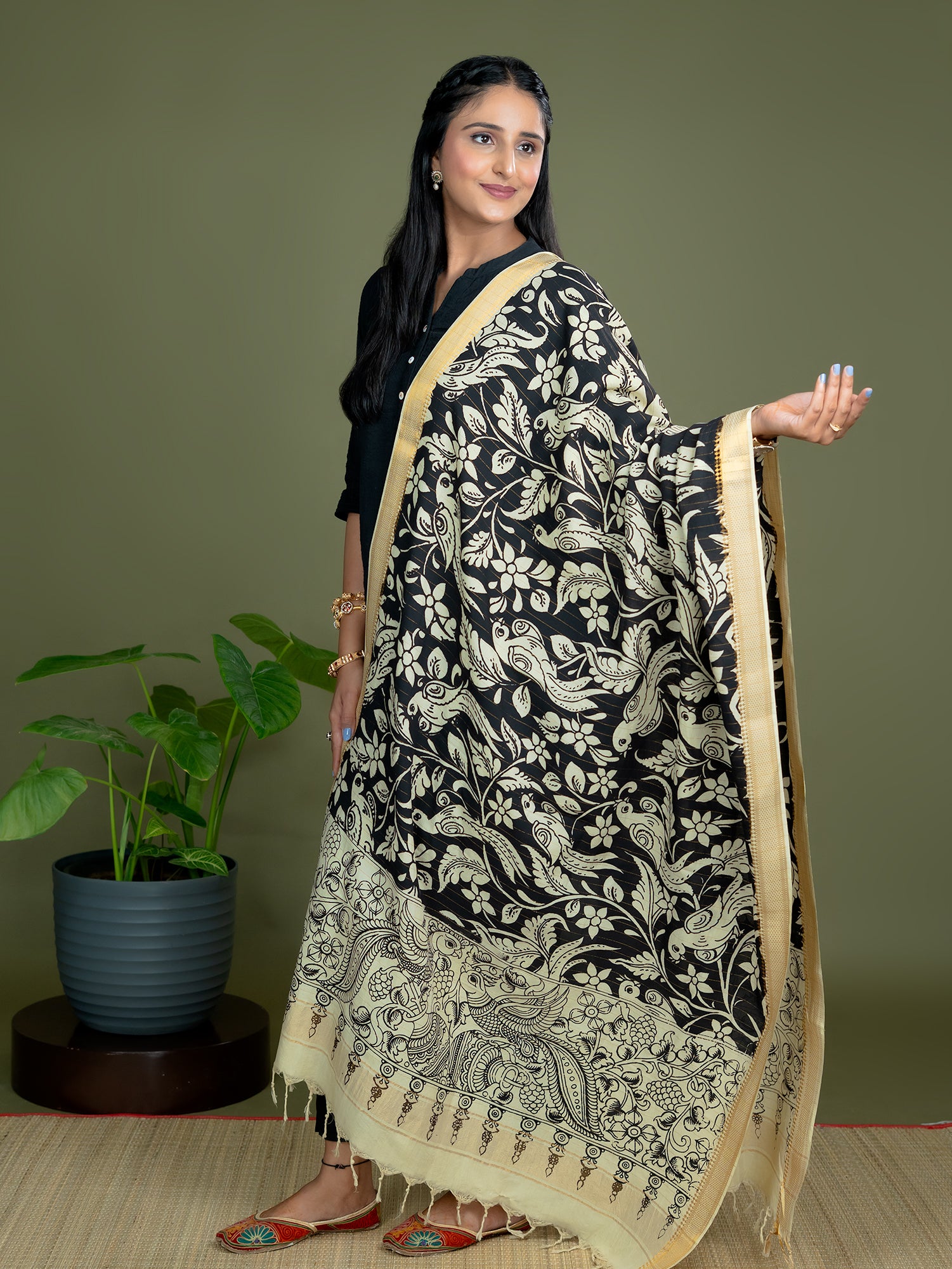 Kalpa Khaki Kalamkari Dupatta