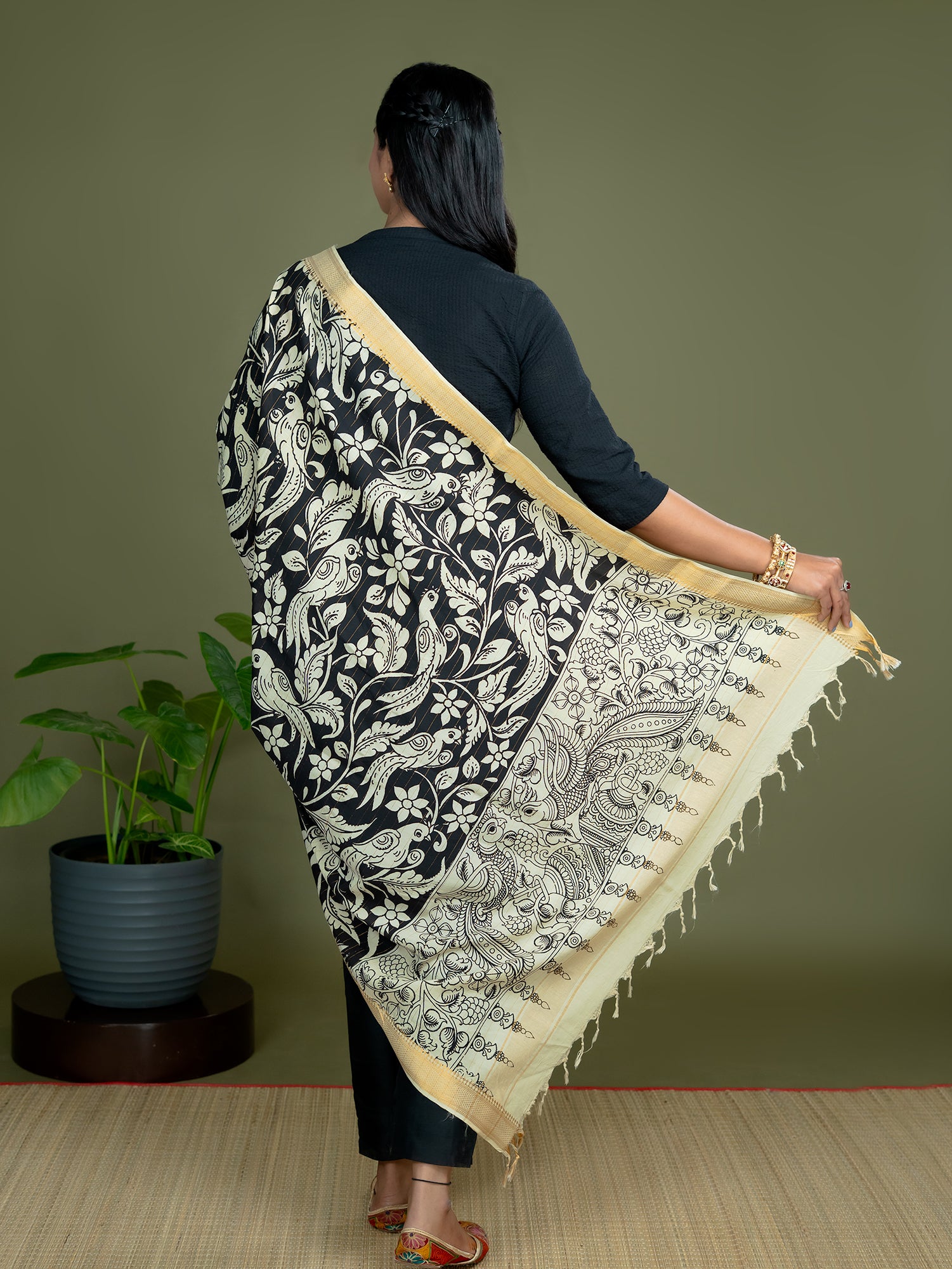 Kalpa Khaki Kalamkari Dupatta