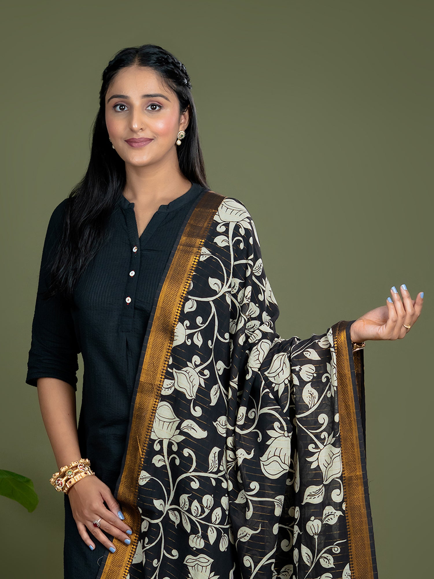 Lekhika Dark Grey Kalamkari Dupatta