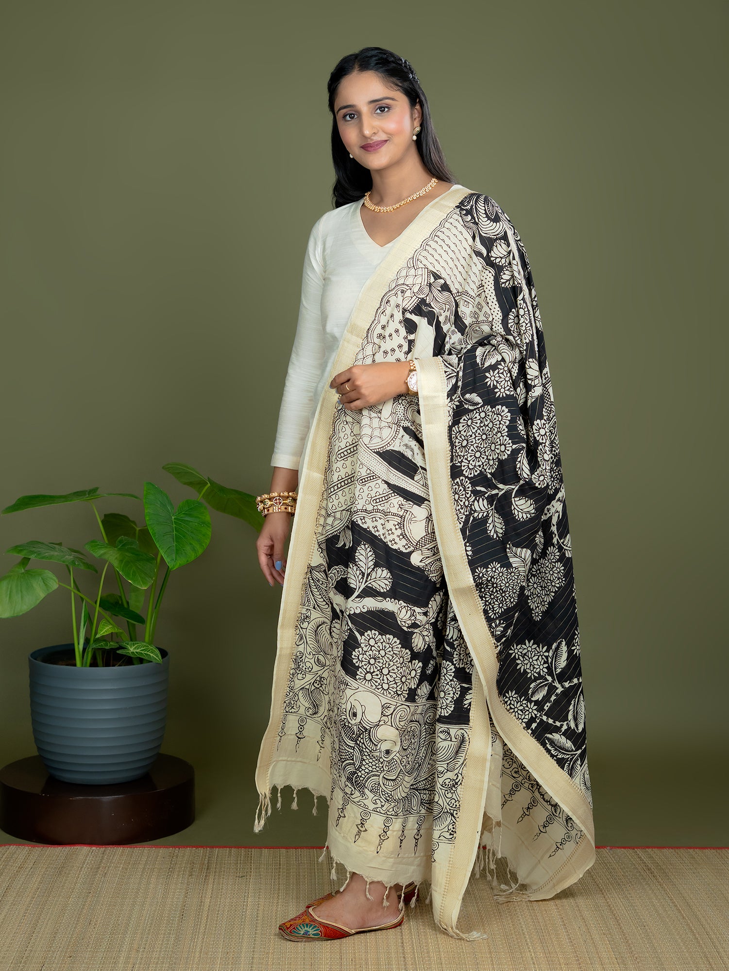Kalpa Off White Kalamkari Dupatta
