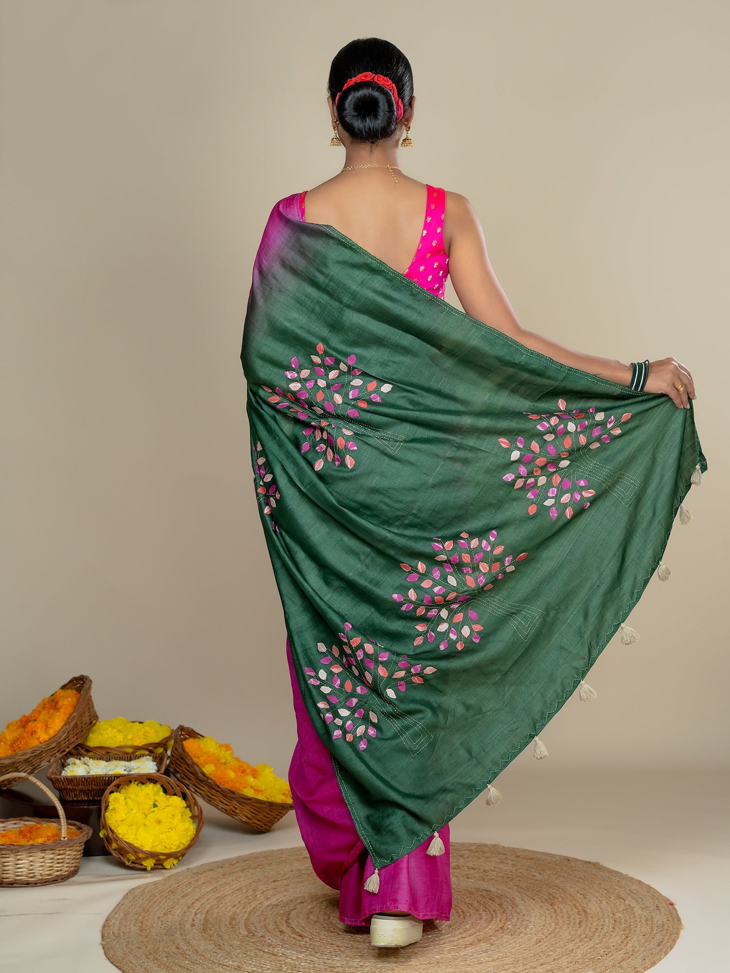 Kalpavruksha Pink Hand Embroidery Applique Saree