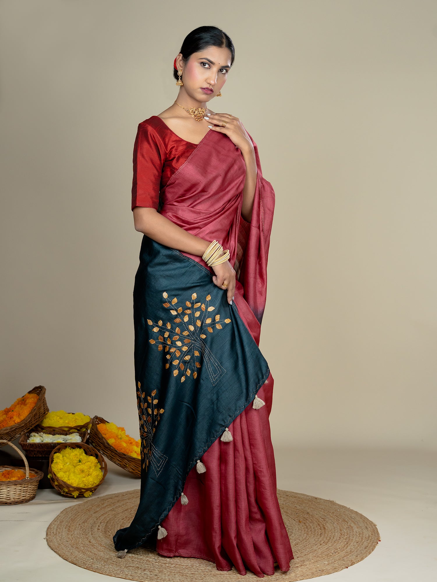 Kalpavruksha Red Hand Embroidery Applique Saree