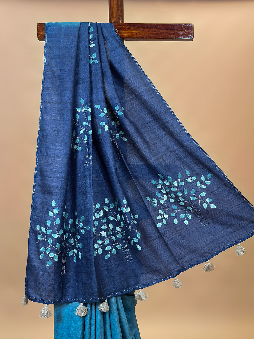 Kalpavruksha Indigo Hand Embroidery Applique Saree